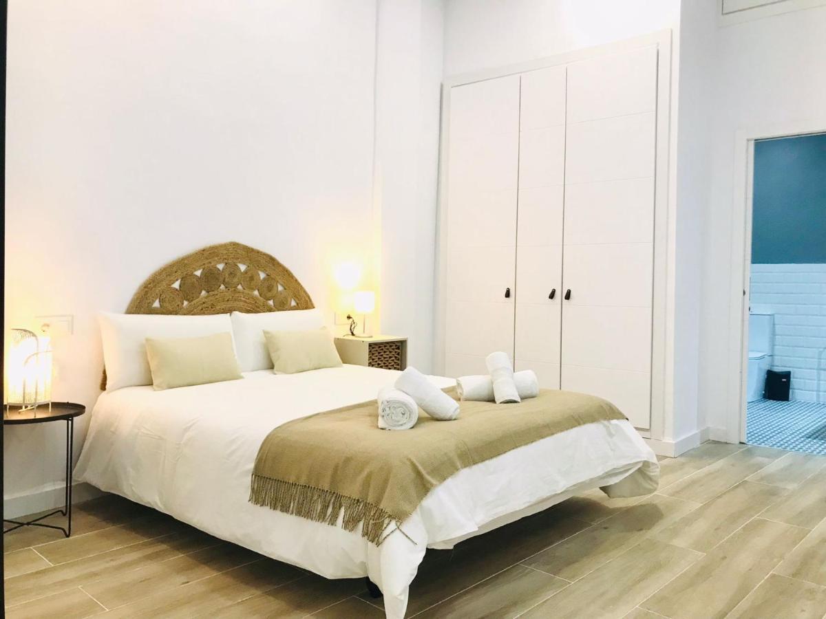 Munilla & Beach By Ele Apartments มาลากา ภายนอก รูปภาพ